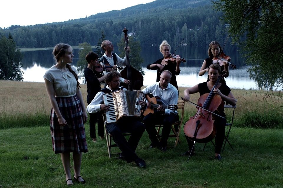 Midnattsorkesterns 10-årsjubileum. Turnén avslutas i S Råda Kulturhus